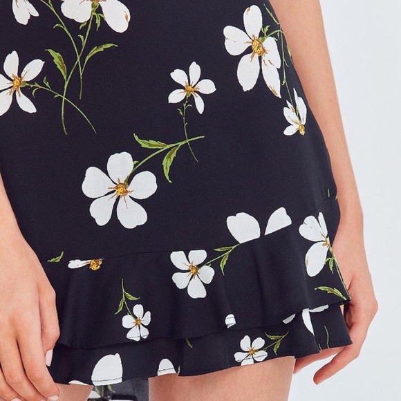 Kimchi Blue Floral Flippy Mini Skirt - Picture 6 of 6